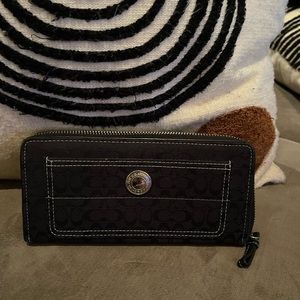 Coach black wallet authentic